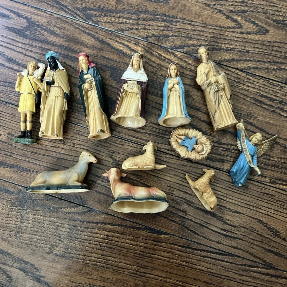 VTG CHRISTMAS 12 PC NATIVITY SET PLASTIC 1